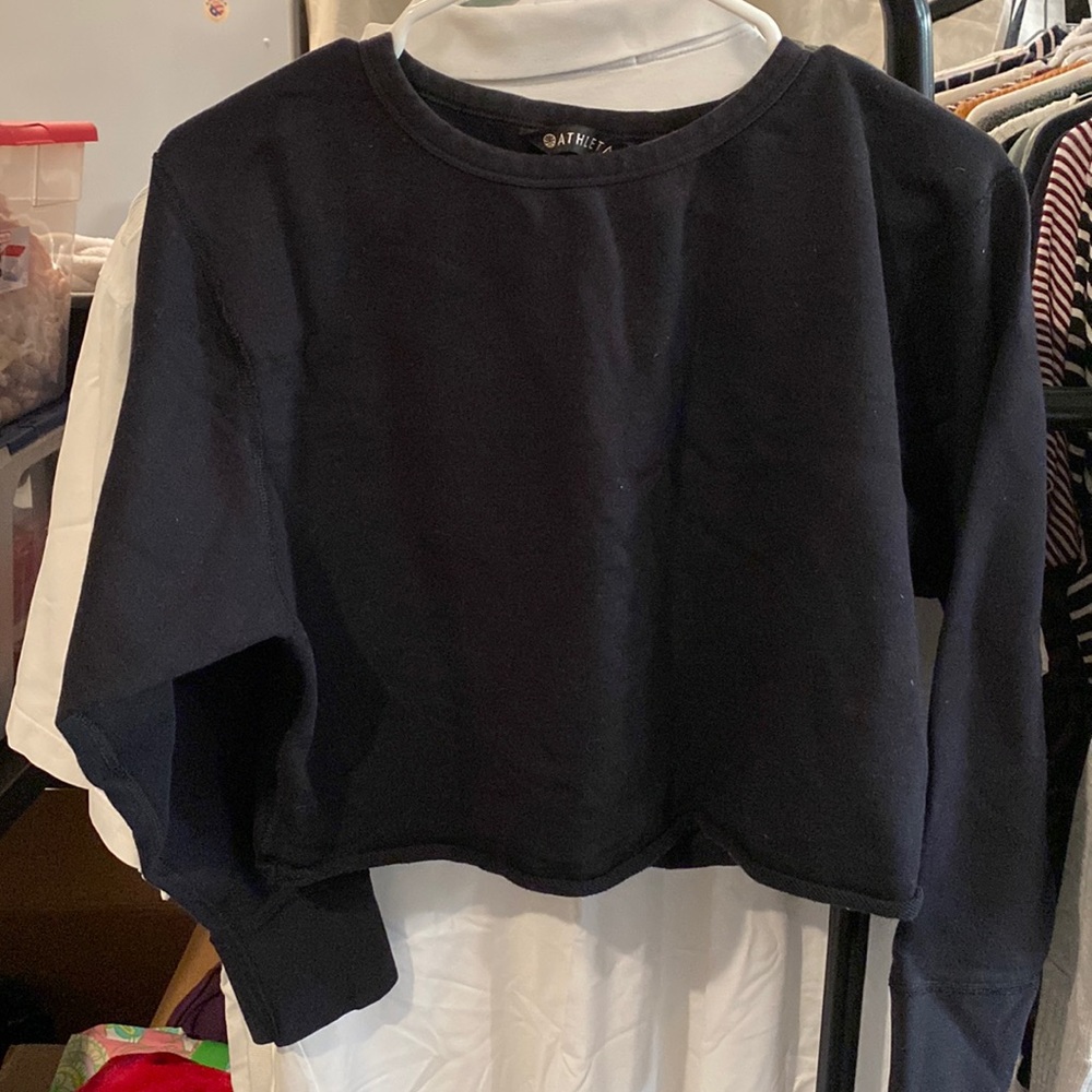 Cropped Black Athleta Sweatshirt